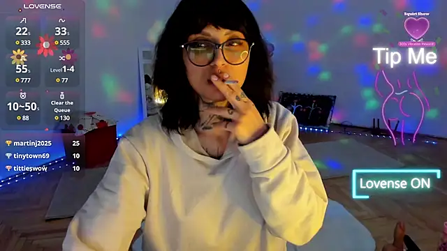 Snapshot of Lucky_Deniz chatting on 03/06/25, 11:36 Lucky Deniz online show from 03/06/25, 11:36