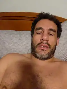 Snapshot of PNPdad6969 chatting on 01/01/25, 12:44 PNPdad6969 online show from 01/01/25, 12:44