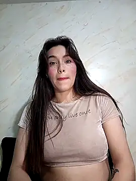 Snapshot of eriika_deep_ chatting on 04/19/26, 03:28 eriika deep online show from 04/19/26, 03:28