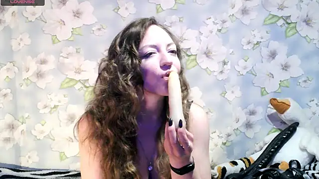 KattyLuuu online show from 02/03/25, 12:04