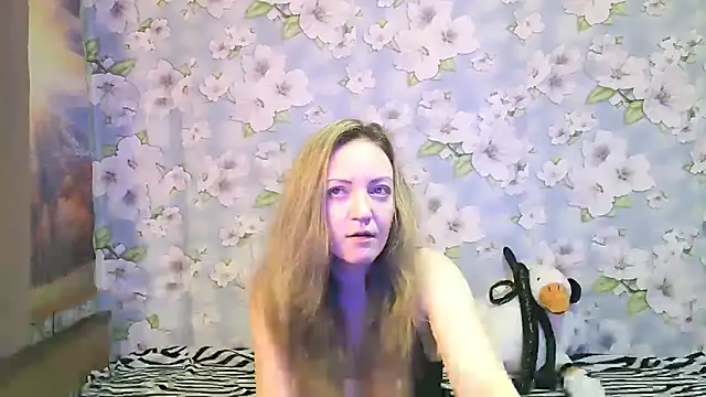 KattyLuuu online show from 09/12/25, 08:53