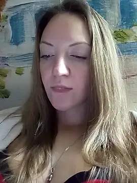 KattyLuuu online show from 12/14/25, 09:25