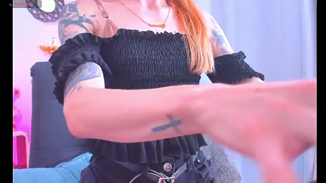 GabbyHills online show from 12/14/25, 01:38