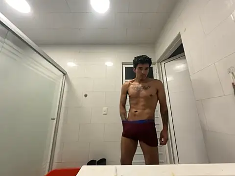 GIOOOO568 online show from 09/30/25, 06:51