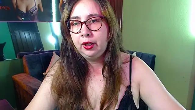 Snapshot of chloe_prg chatting on 02/20/25, 12:47 chloe prg online show from 02/20/25, 12:47