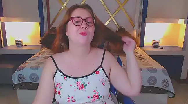 Snapshot of chloe_prg chatting on 02/26/25, 06:43 chloe prg online show from 02/26/25, 06:43