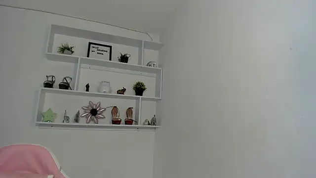 Snapshot of Zizi-campbel chatting on 12/17/24, 10:43 Zizi-campbel online show from 12/17/24, 10:43