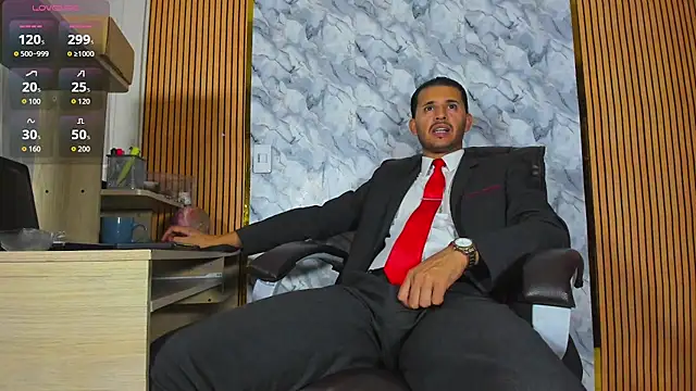 Hideintheoffice online show from 05/05/26, 03:58