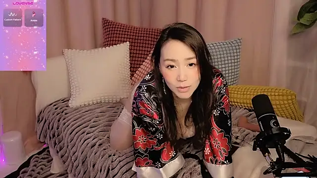 baobaomiqi linger online show from 02/09/25, 05:08