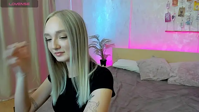 Cheryl  Brown online show from 02/23/25, 03:45