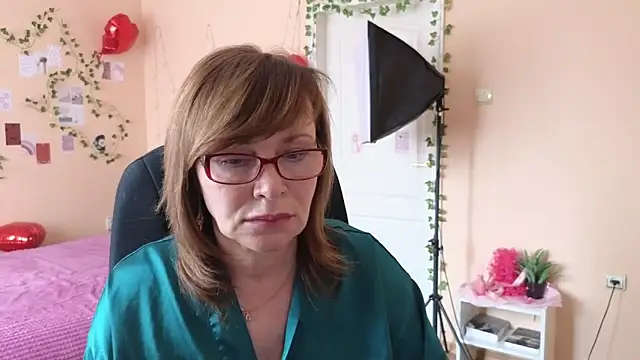 Snapshot of Miss_Moren chatting on 03/27/26, 08:37 Miss Moren online show from 03/27/26, 08:37
