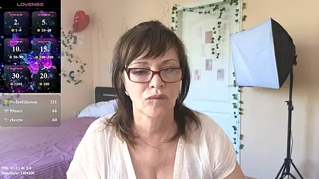 Snapshot of Miss_Moren chatting on 06/27/26, 12:22 Miss Moren online show from 06/27/26, 12:22