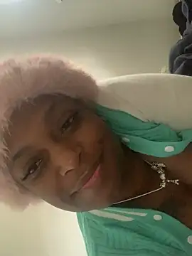 honeywetpussi online show from 12/26/24, 04:14