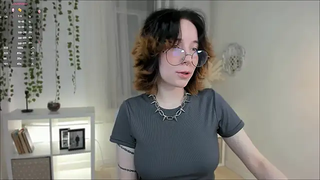 lilithlunna online show from 01/15/25, 03:33