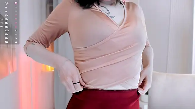 lilithlunna online show from 02/01/25, 01:12