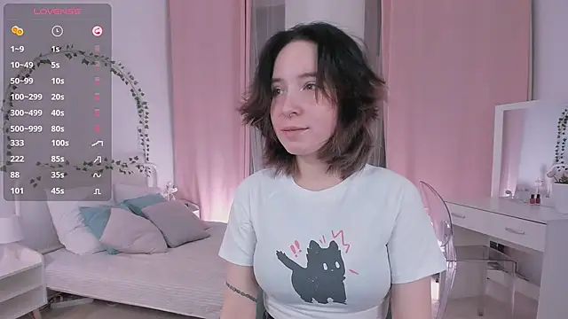 lilithlunna online show from 02/26/25, 10:09