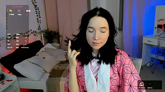 lilithlunna online show from 11/09/25, 09:57