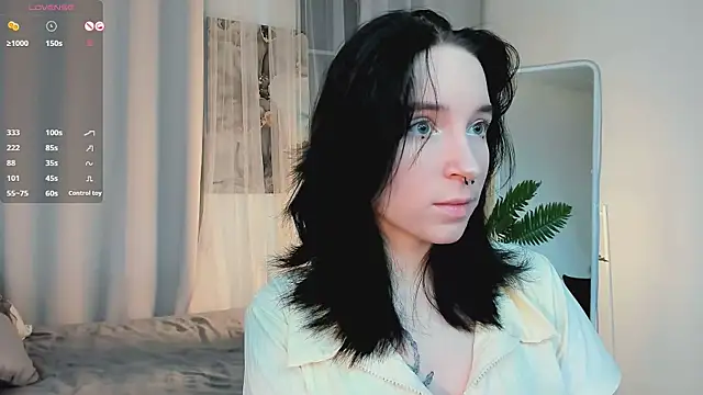 lilithlunna online show from 11/13/25, 12:59