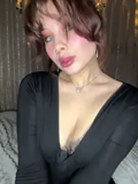 Snapshot of AmmyRich1 chatting on 03/05/26, 01:51 AmmyRich1 online show from 03/05/26, 01:51