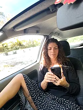 sansan2411 online show from 10/08/25, 12:14