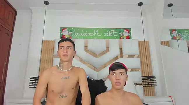 Snapshot of Angel_xxx chatting on 12/27/24, 10:59 Angel xxx online show from 12/27/24, 10:59