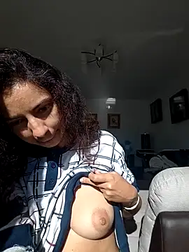 naughty69curls online show from 10/25/25, 08:55