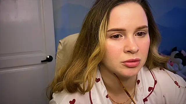 Snapshot of IlonaMurf chatting on 03/08/26, 08:07 IlonaMurf online show from 03/08/26, 08:07