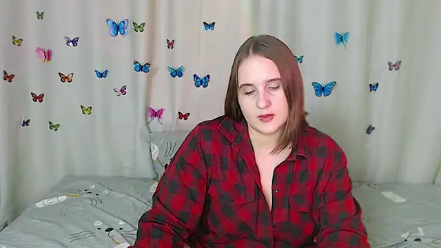 Snapshot of Phantommira chatting on 01/20/25, 04:01 Phantommira online show from 01/20/25, 04:01