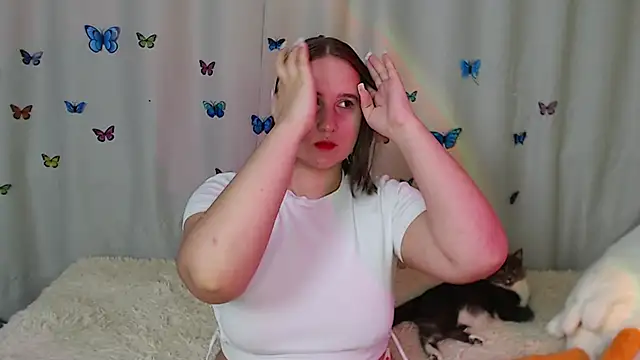 Snapshot of Phantommira chatting on 02/07/25, 10:09 Phantommira online show from 02/07/25, 10:09