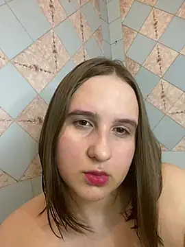 Snapshot of Phantommira chatting on 03/01/25, 11:28 Phantommira online show from 03/01/25, 11:28