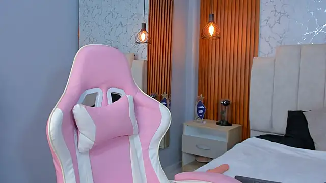 Snapshot of AinaraJimenez chatting on 02/24/25, 09:53 AinaraJimenez online show from 02/24/25, 09:53