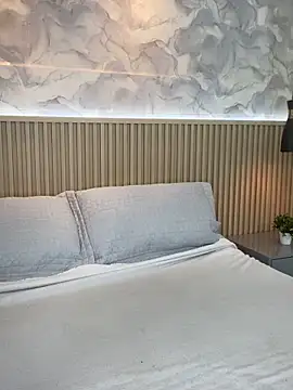 Snapshot of AinaraJimenez chatting on 11/26/25, 07:04 AinaraJimenez online show from 11/26/25, 07:04