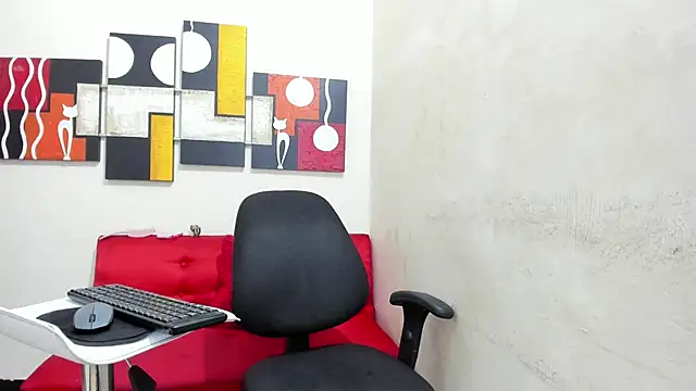 Mariana 16  online show from 01/29/25, 01:27