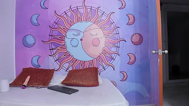 Mariana 16  online show from 10/10/25, 07:57