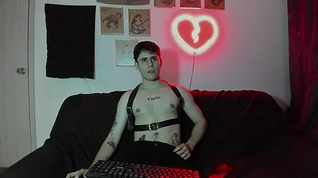 Snapshot of Antonello_Vannucci chatting on 01/03/25, 09:05 Antonello Vannucci online show from 01/03/25, 09:05