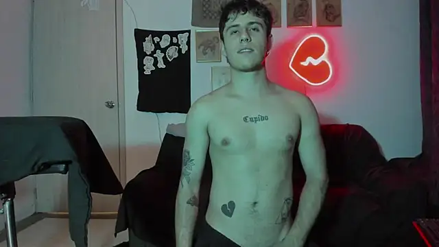 Snapshot of Antonello_Vannucci chatting on 01/13/25, 08:58 Antonello Vannucci online show from 01/13/25, 08:58