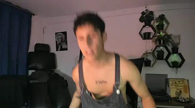 Snapshot of Antonello_Vannucci chatting on 02/24/25, 11:41 Antonello Vannucci online show from 02/24/25, 11:41