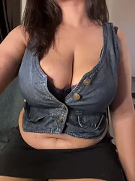 honeyboobies7249 online show from 06/13/26, 04:05