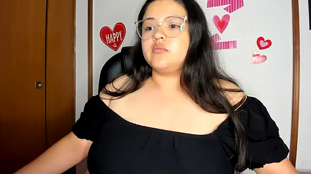 Snapshot of lizzie_c chatting on 02/10/25, 09:36 lizzie c online show from 02/10/25, 09:36