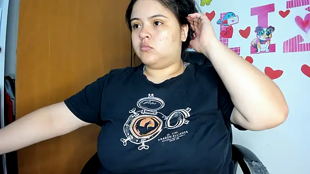 Snapshot of lizzie_c chatting on 02/17/25, 08:15 lizzie c online show from 02/17/25, 08:15