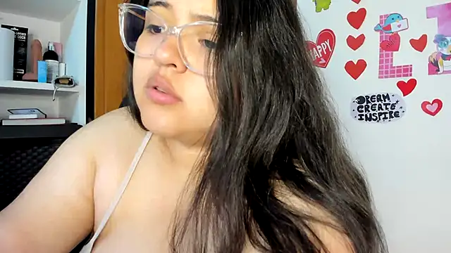 Snapshot of lizzie_c chatting on 03/02/25, 08:16 lizzie c online show from 03/02/25, 08:16