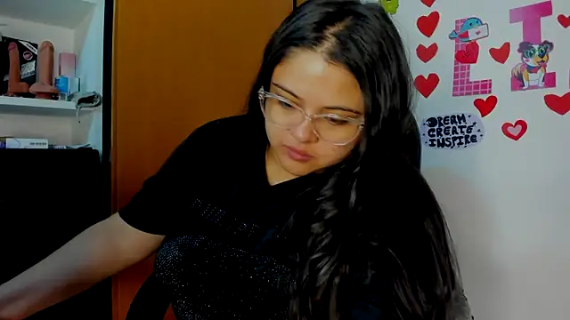 Snapshot of lizzie_c chatting on 03/09/25, 11:35 lizzie c online show from 03/09/25, 11:35