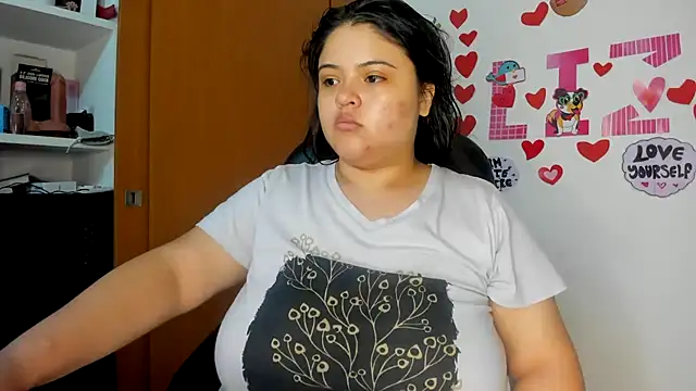 Snapshot of lizzie_c chatting on 03/14/25, 03:15 lizzie c online show from 03/14/25, 03:15