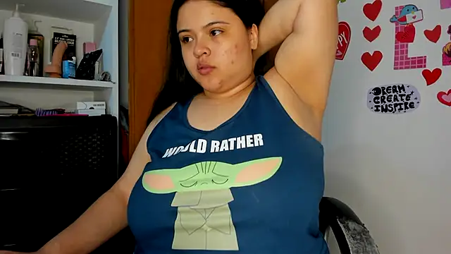 Snapshot of lizzie_c chatting on 03/22/25, 01:22 lizzie c online show from 03/22/25, 01:22