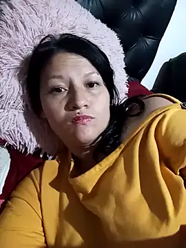 Snapshot of kattia_bk chatting on 12/23/24, 11:28 kattia bk online show from 12/23/24, 11:28