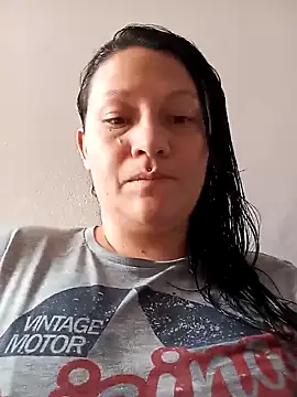 Snapshot of kattia_bk chatting on 03/06/25, 02:40 kattia bk online show from 03/06/25, 02:40