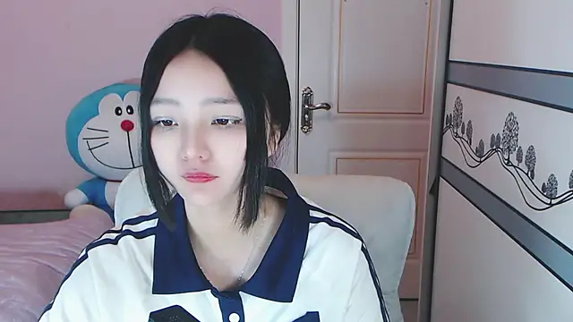 Snapshot of xiao-xiao-D chatting on 02/24/25, 11:21 xiao-xiao-D online show from 02/24/25, 11:21