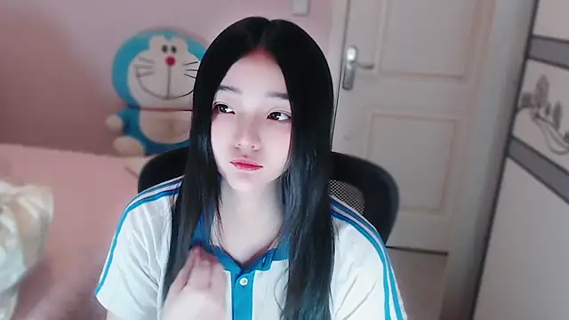 xiao-xiao-D online show from 11/18/25, 04:55