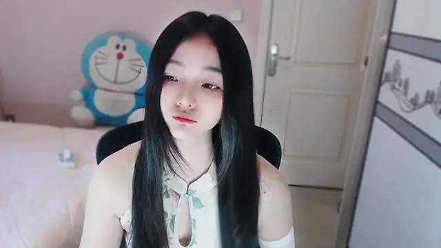 xiao-xiao-D online show from 11/27/25, 05:20