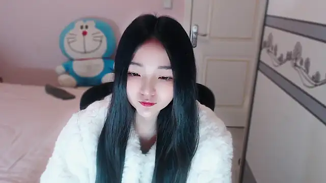 xiao-xiao-D online show from 12/18/25, 08:42